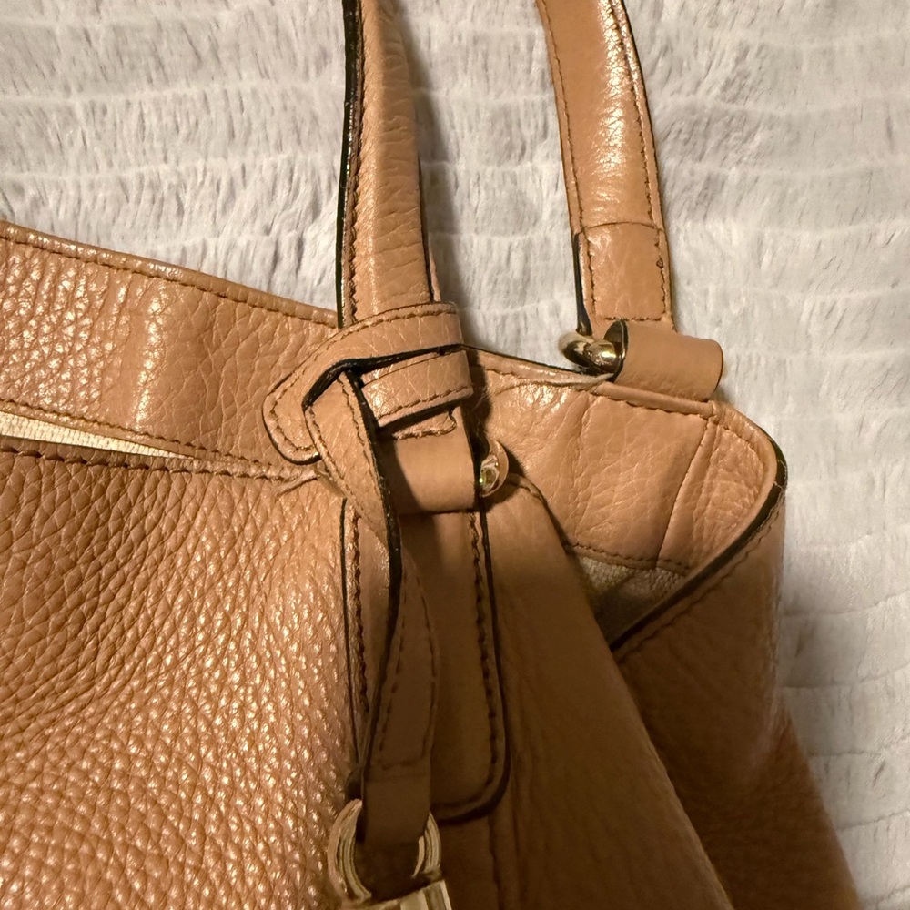 Gucci Leather Soho Bag - Picture 9 of 11